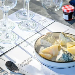 Sake and cheese pairing table